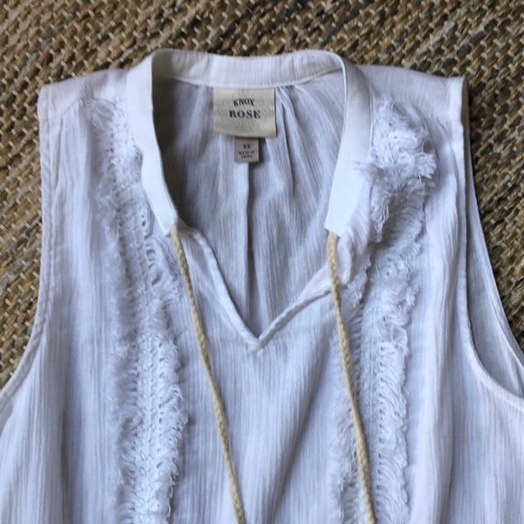 Knox Rose women’s white sleeveless tunic - Picture 3 of 4